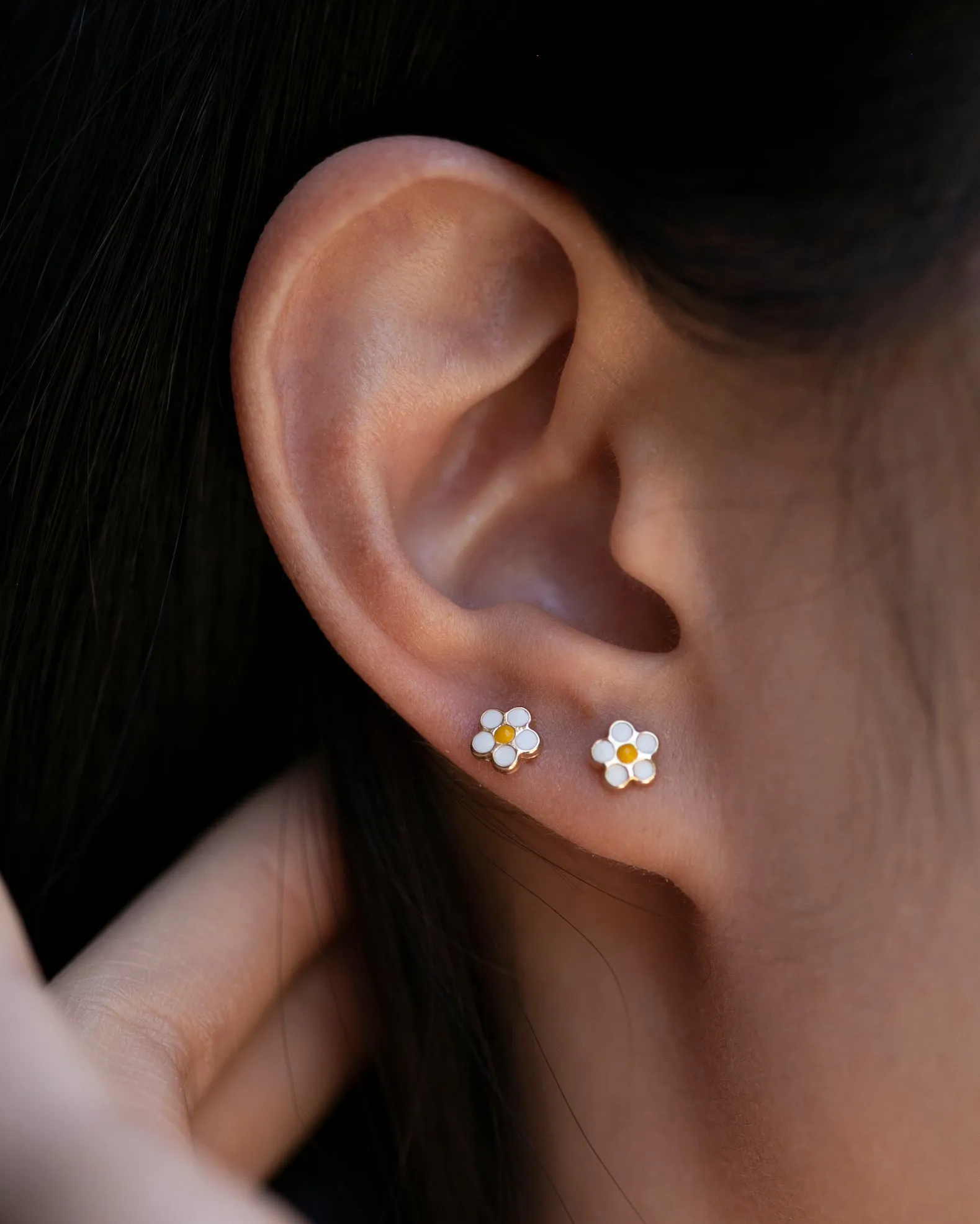 14k Daisy Stud Earrings