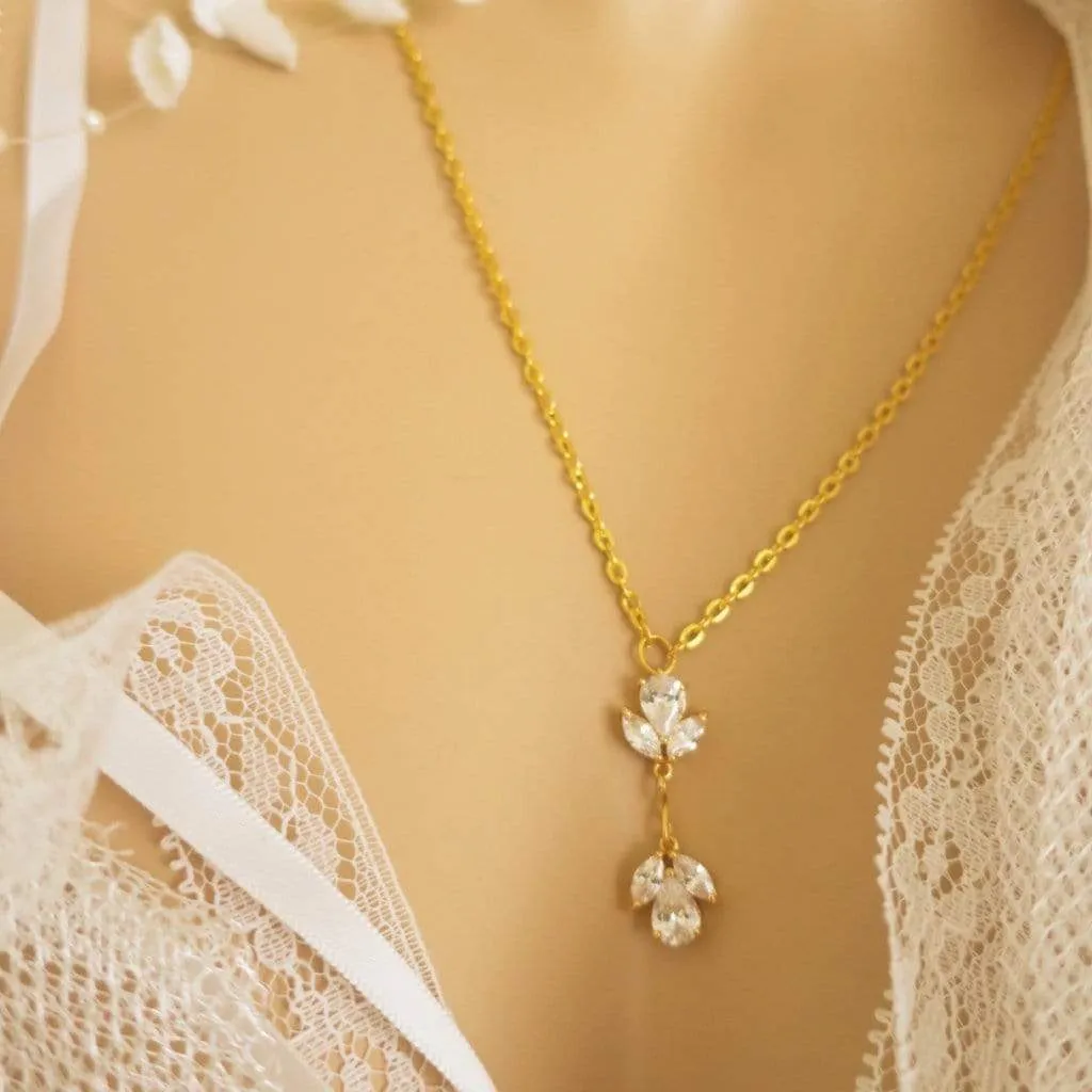 Delicate Backdrop Necklace MISTY