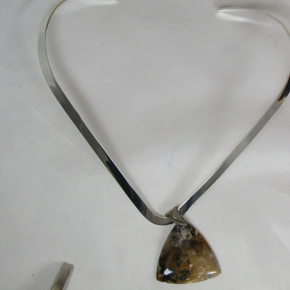 Gemstone Moss Agate Pendant Choker  Silver Neck Ring