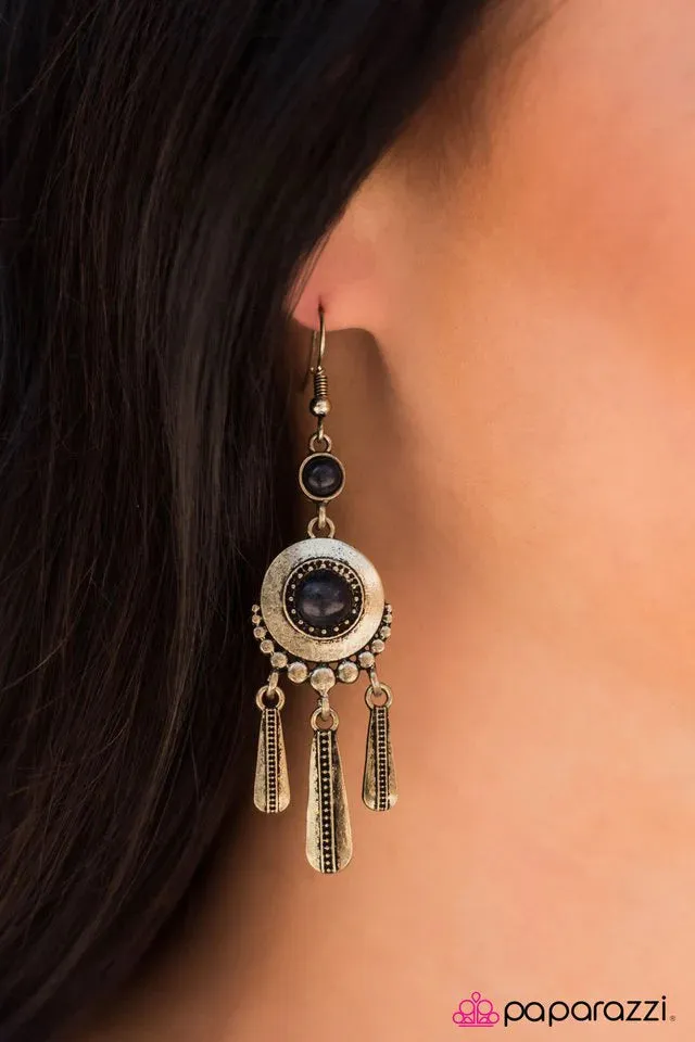 Paparazzi Earring ~ Open Sesame - Black