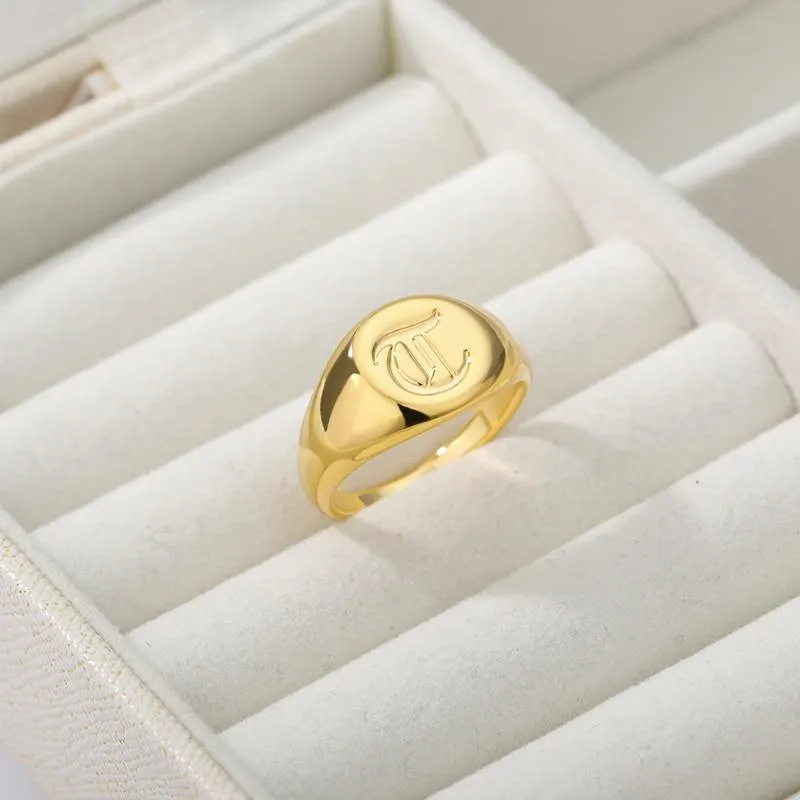 Sadie Monogrammed Signet Ring