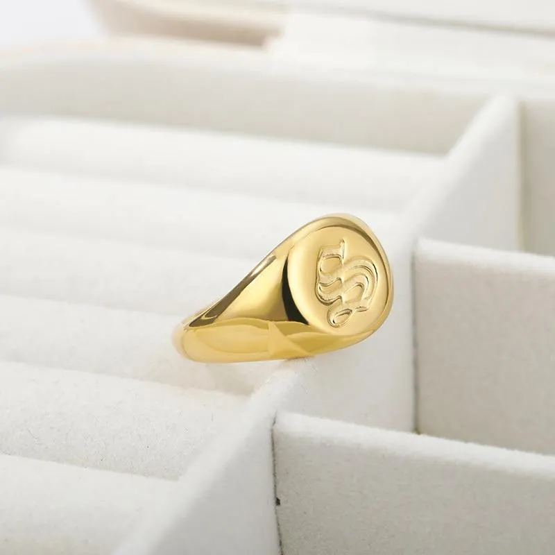 Sadie Monogrammed Signet Ring