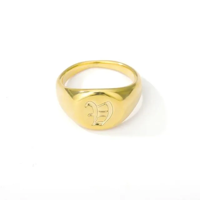 Sadie Monogrammed Signet Ring