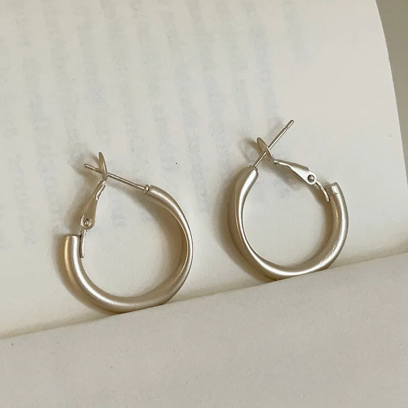 Simple And Cool Matte Female Trendy Earrings